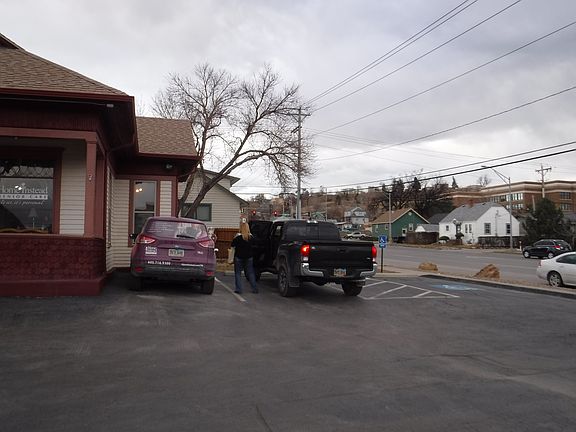 3rd image of 429 Quincy St