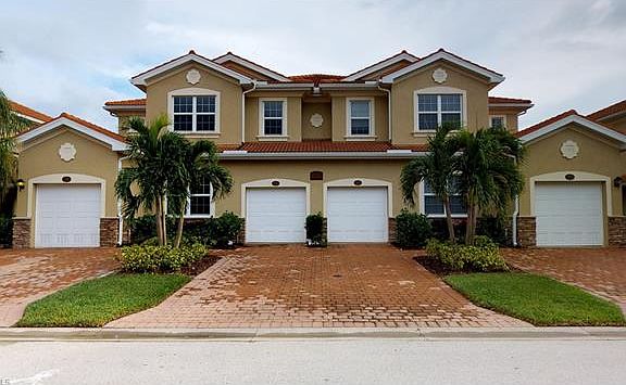 2nd image of 8505 Oakshade Cir Unit 201