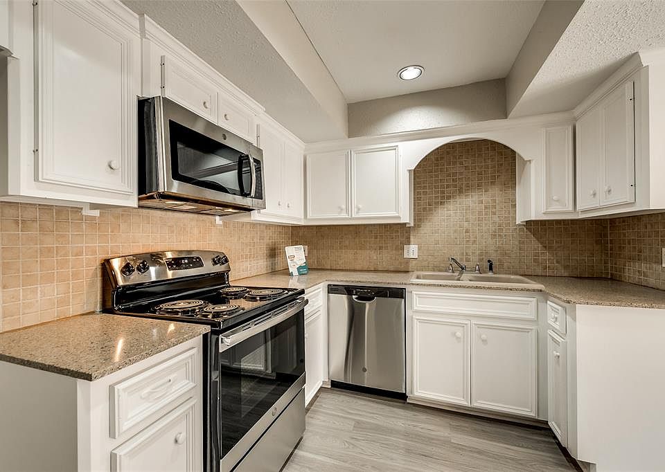 1st image of 2515 Princess Ln