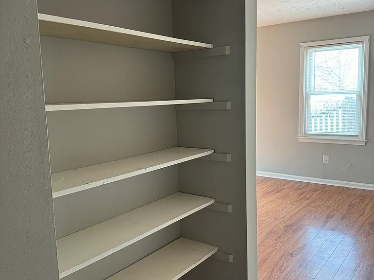 1073 Spring Run Rd — Photo 8