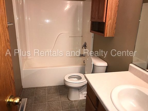 5th image of 7605 S Bell Cir