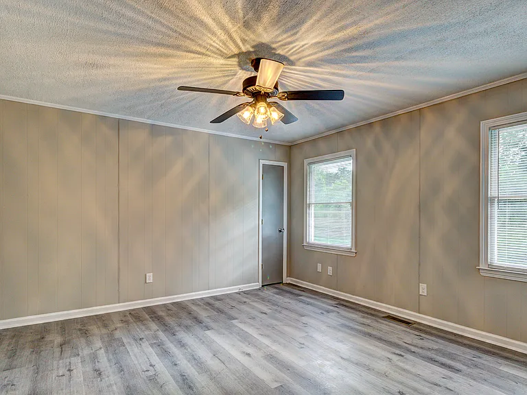 132 Eaker Dr — Photo 10