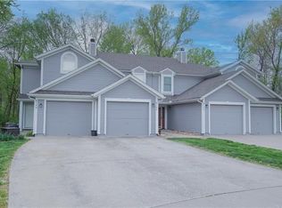 6142 NE Moonstone Ct, Lees Summit, MO 64064