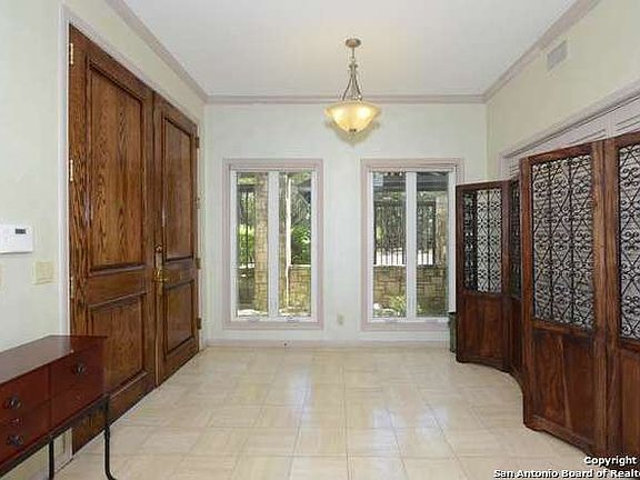 2nd image of 8000 Donore Pl
