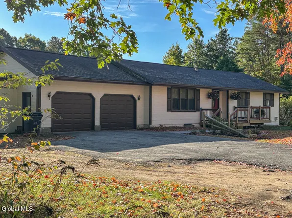 3 Fox Farm Road, Queensbury, NY 12804