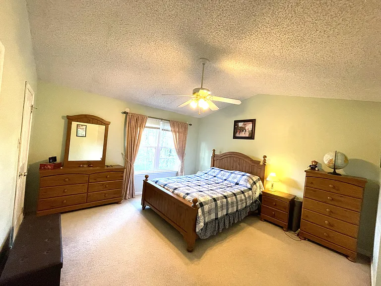 141 Hemlock Dr — Photo 6