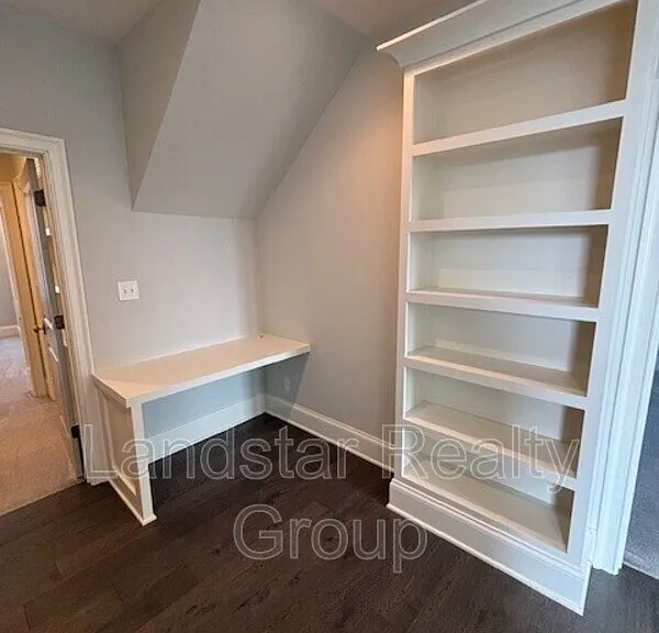 6411 Moonseed St — Photo 17