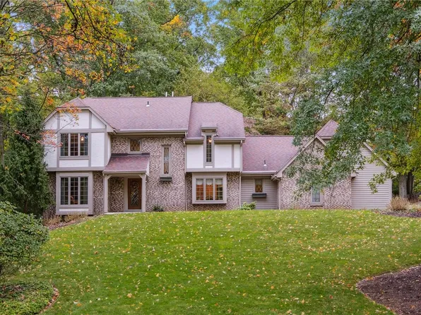 9780 Woodland Rd N, Pittsburgh, PA 15237