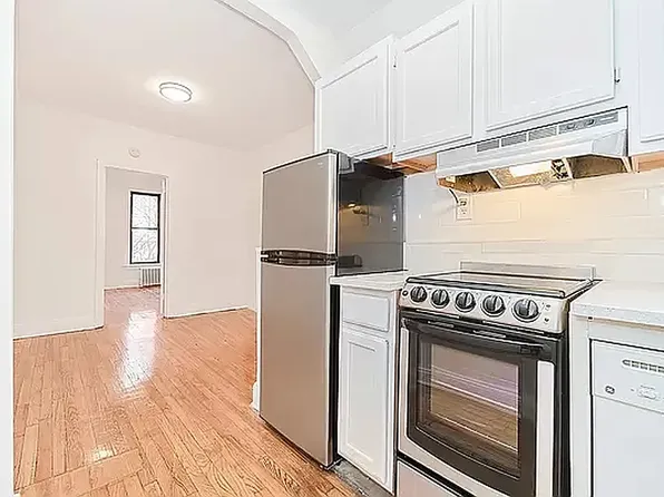 101 Macdougal Street image 1 of 4