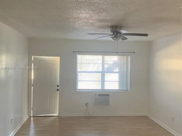17051 NE 23rd Ave APT 1A, North Miami Beach, FL 33160