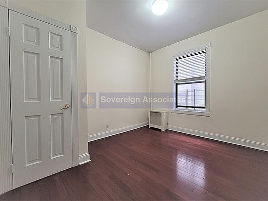 4th image of 300 Fort Washington Ave #411