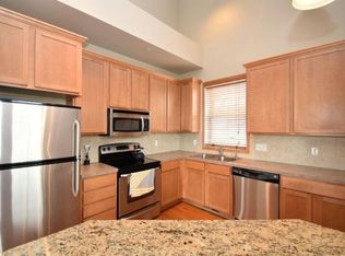 11149 Club West Cir UNIT D, Minneapolis, MN 55449