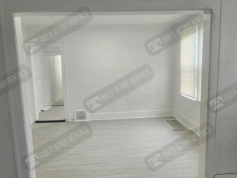 9839 Woodside St #4 — Photo 2