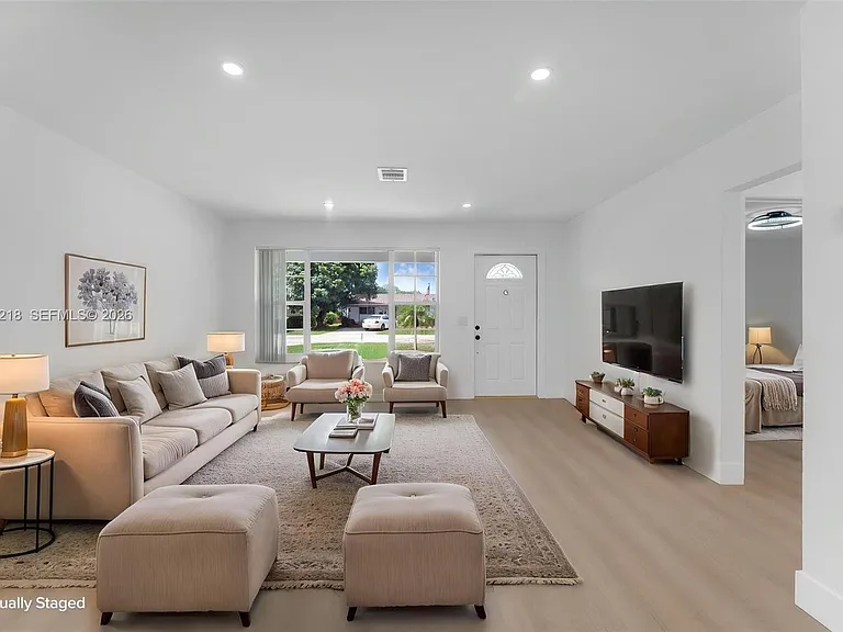 7150 SW 10th St — Photo 18