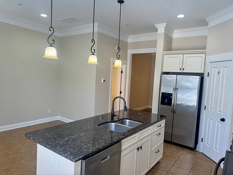 116 Savannah Ave — Photo 8