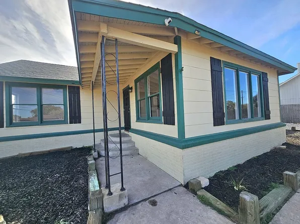 513 Oakdale Dr, Corpus Christi, TX 78418