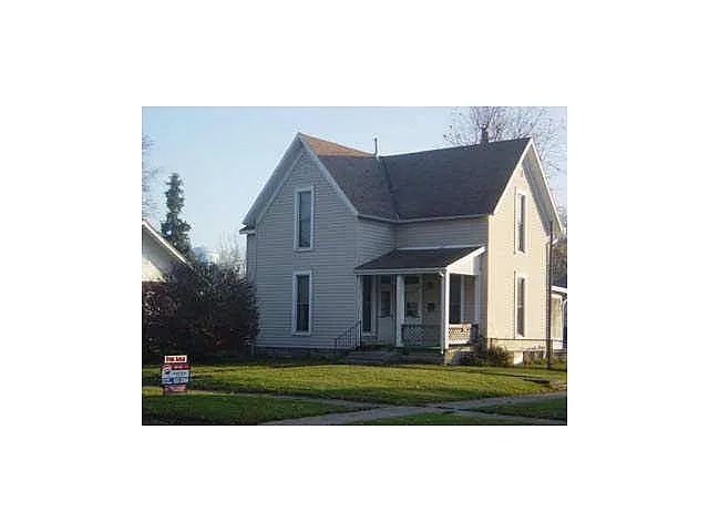 902 N Willow St photo 1