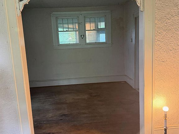 5th image of 2713 Spring Hollow Ave NW
