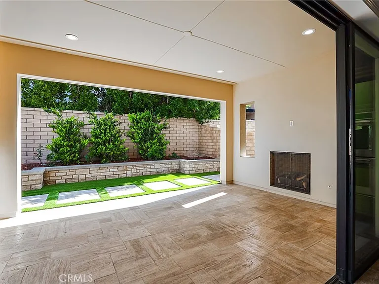 10 Verna — Photo 21