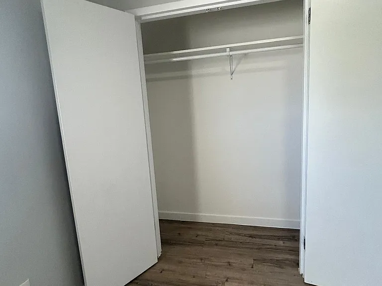 144 Hamilton Ave — Photo 12