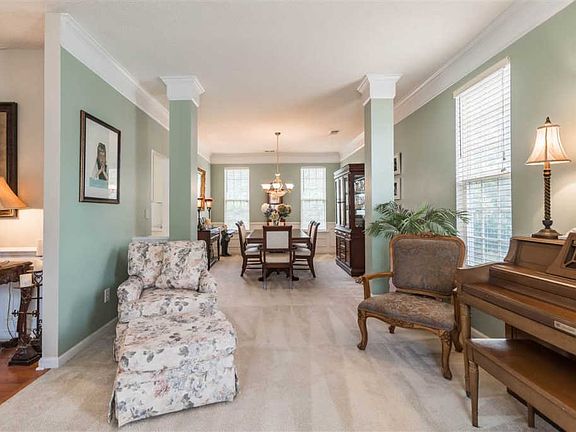 5th image of 16 Stonewater Dr