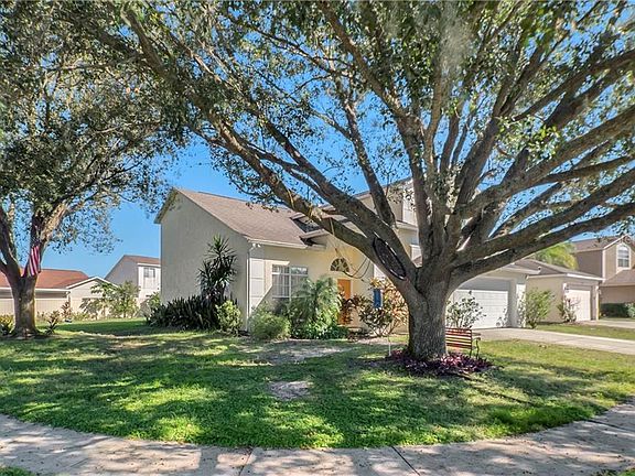 2nd image of 4725 Bloom Dr