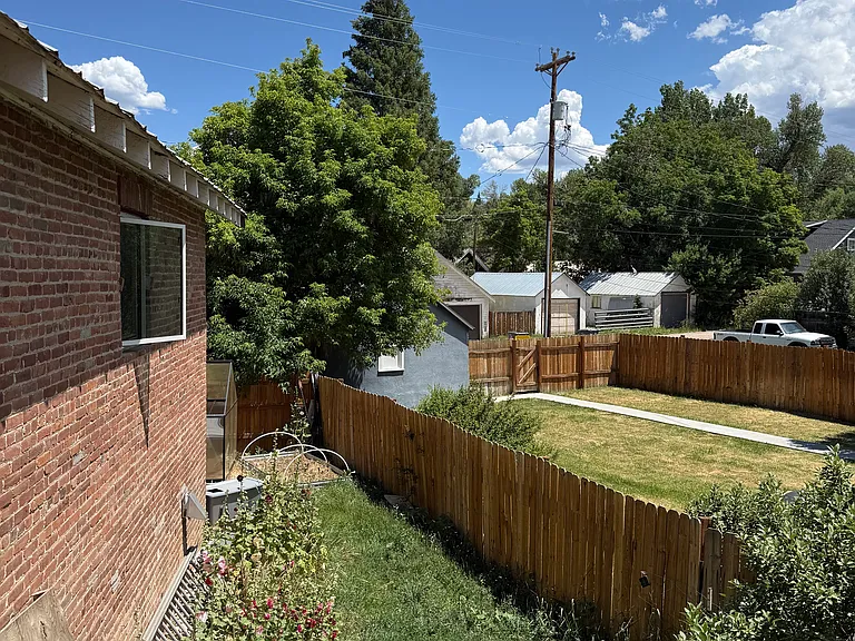 299 W Jefferson Ave — Photo 7