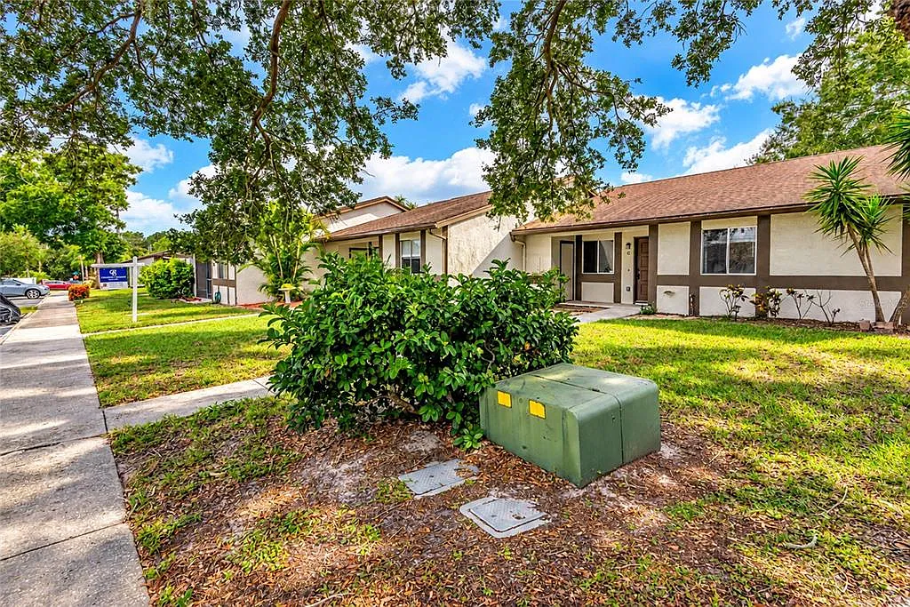 2 bed, 2.0 bath, 1030 sqft, $2,000 — Photo 4