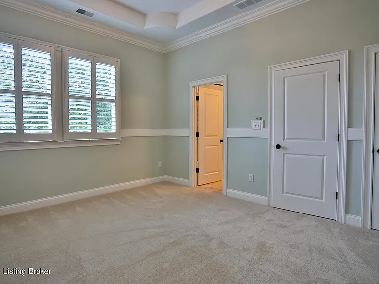 9300 Blazing Star Ln-33