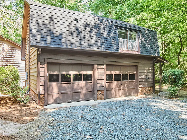 2152 Lakeshore Ct — Photo 22