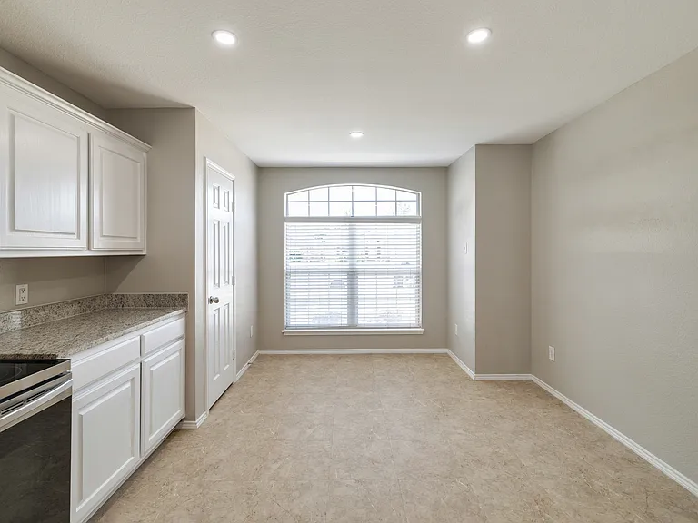 7229 Specklebelly Ln — Photo 8