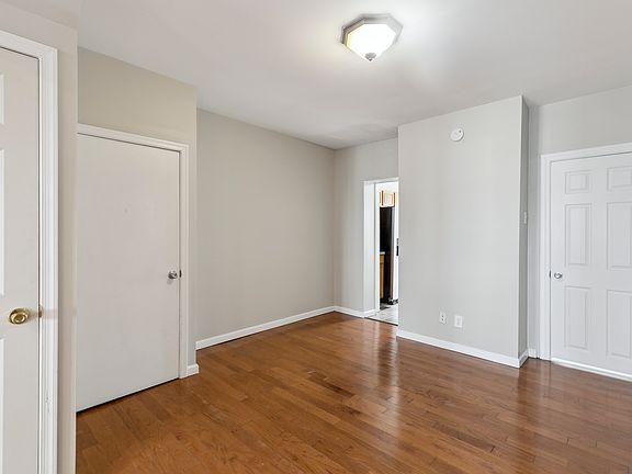 5th image of 137 East St