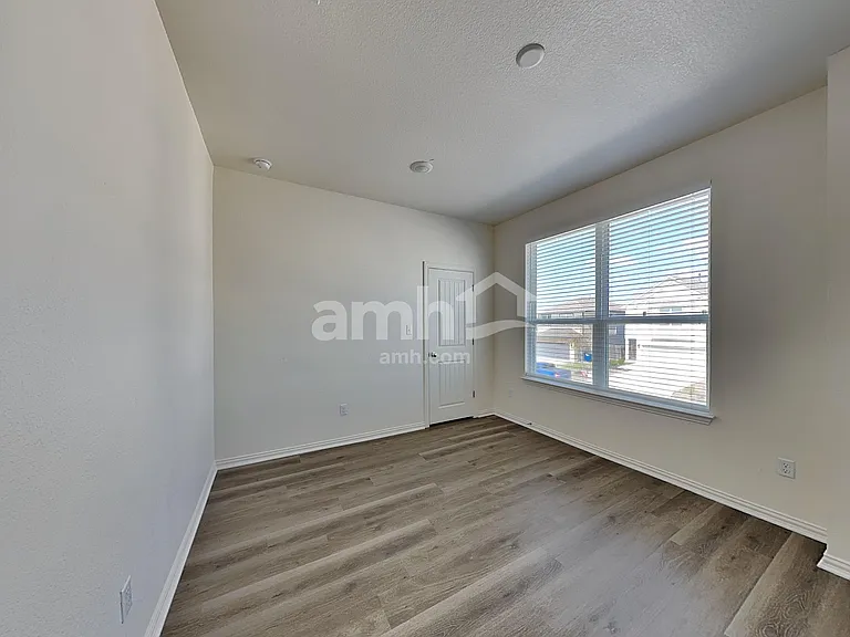 2718 Meadowood Hts — Photo 19