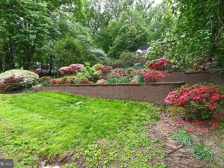 7845 Old Dominion Dr — Photo 10