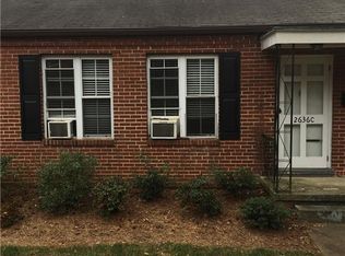 2636 Greenbrier Rd APT C, Winston Salem, NC 27104