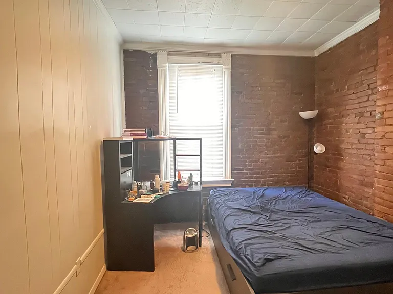 627 S Negley Ave #2 — Photo 2