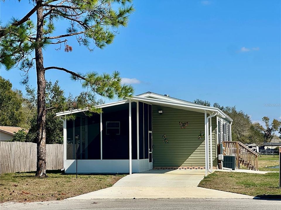 1st image of 400 Village Cir SW