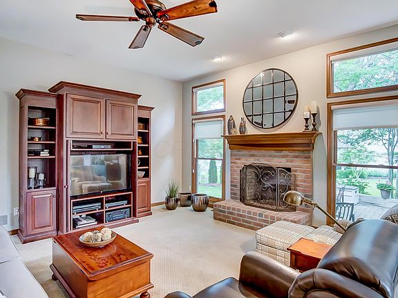 4th image of 7423 Balfoure Cir