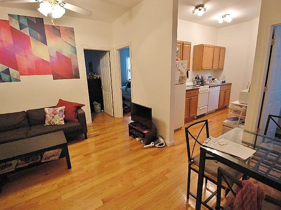 3rd image of 58 Westland Ave APT 21