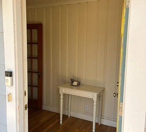 2nd image of 834 En 14th St