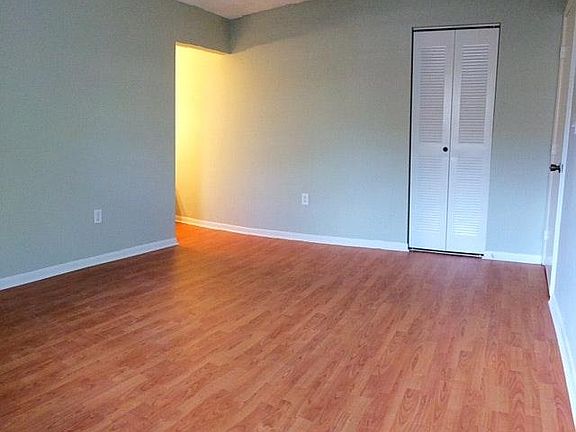 5th image of 14601 N Beckley Sq
