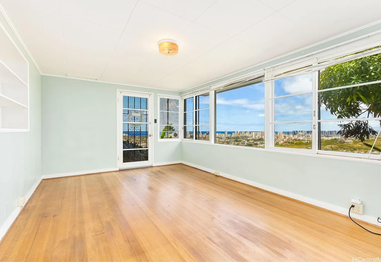 1 bed, 700 sqft, $2,400 — Photo 1