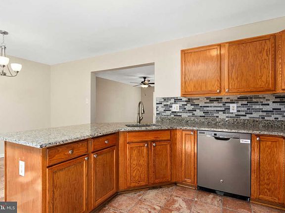 4th image of 2631 Cedar Elm Dr