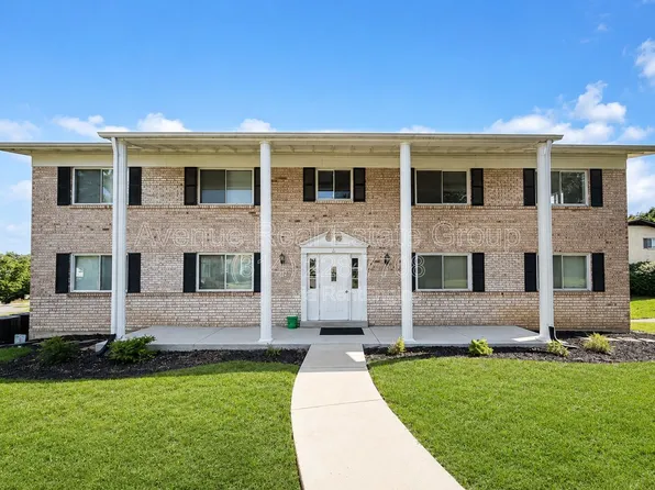 35 Cathcart Dr APT D, Ballwin, MO 63021