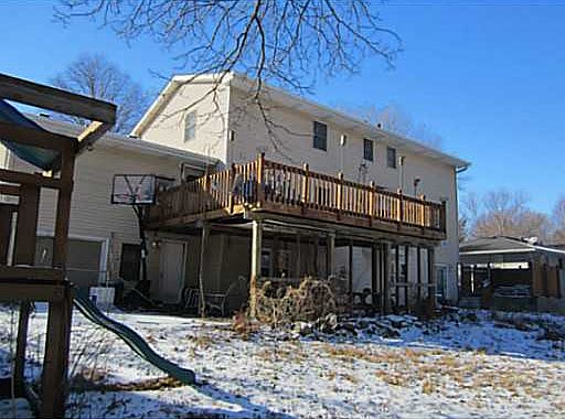 2nd image of 3017 Park Plaza Dr