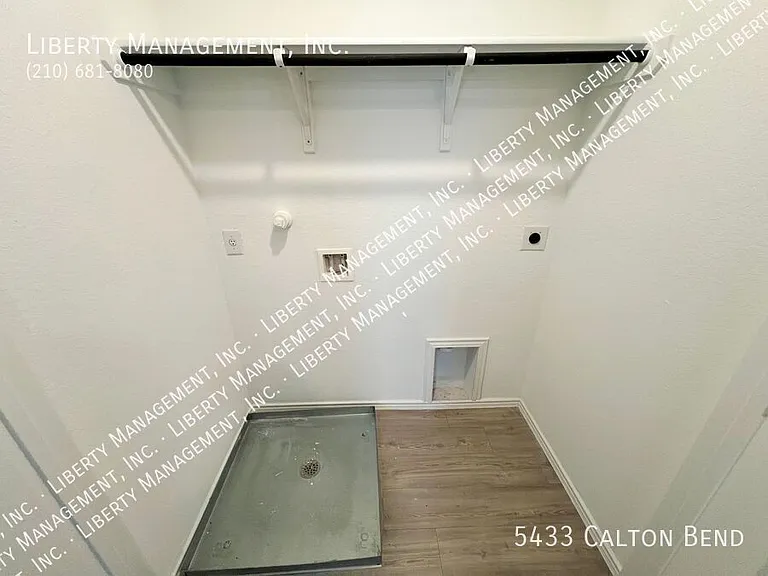 5433 Calton Bnd — Photo 24
