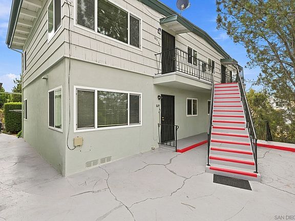 4th image of 1029-33 Hayes Ave