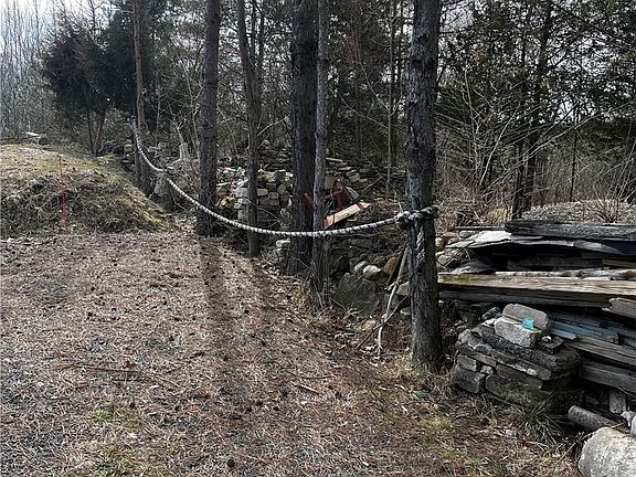 4th image of 6589 Hathaway Rd