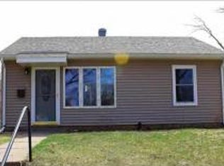 1621 W 38th St, Davenport, IA