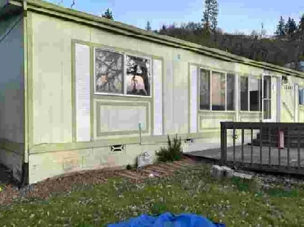 20490 Highway 62, Shady Cove, OR 97539